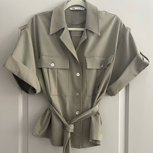 Zara Short Sleeve Pearl Button Safari Top with Tie Waist
